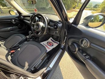 Mini Hatch One