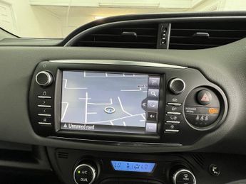 Toyota Yaris VVT-h Icon Tech
