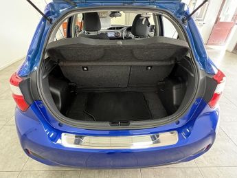 Toyota Yaris VVT-h Icon Tech