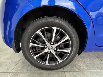 Toyota Yaris VVT-h Icon Tech