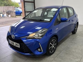 Toyota Yaris VVT-h Icon Tech