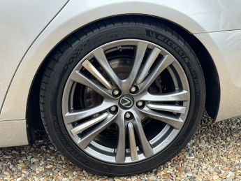 Lexus GS 450h