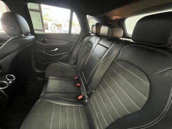 Mercedes-Benz GLC GLC220d AMG Line