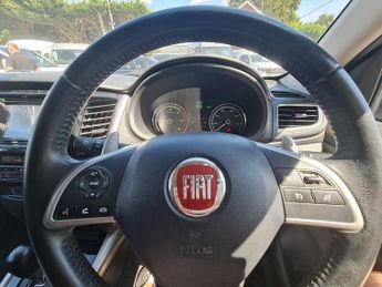 Fiat Fullback 2.4D LX Pickup Double Cab 4dr Diesel Auto 4WD Euro 6 (Euro 6) (1