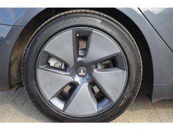 Tesla Model 3 Long Range