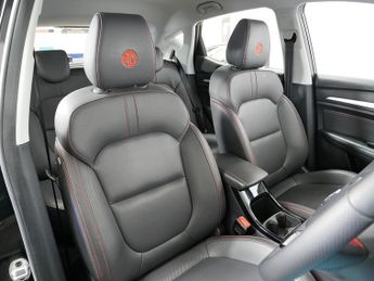 MG MG ZS T-GDI Exclusive