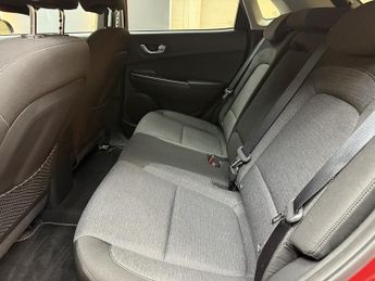 Hyundai KONA 64kWh Premium SUV 5dr Electric Auto (10.5kW Charger) (204 ps)