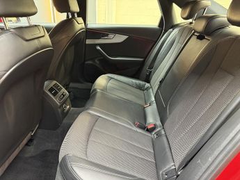 Audi A4 2.0 TDI S line Saloon 4dr Diesel S Tronic quattro Euro 6 (s/s) (