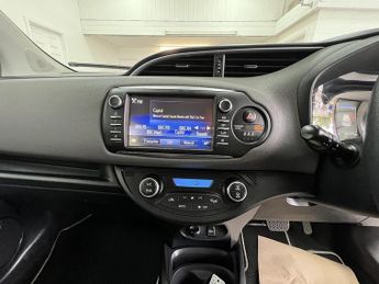 Toyota Yaris VVT-h Icon