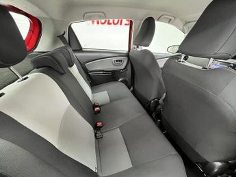 Toyota Yaris VVT-h Icon