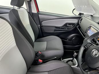 Toyota Yaris VVT-h Icon