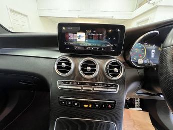 Mercedes-Benz GLC GLC300d AMG Line