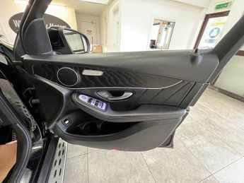 Mercedes-Benz GLC GLC300d AMG Line
