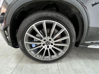 Mercedes-Benz GLC GLC300d AMG Line