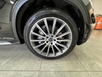 Mercedes-Benz GLC GLC300d AMG Line