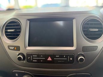 Hyundai i10 1.2 Premium SE Hatchback 5dr Petrol Auto Euro 6 (87 ps)