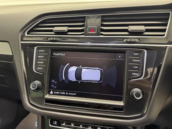 Volkswagen Tiguan 2.0 TDI BlueMotion Tech R-Line SUV 5dr Diesel DSG 4Motion Euro 6