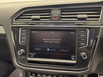 Volkswagen Tiguan 2.0 TDI BlueMotion Tech R-Line SUV 5dr Diesel DSG 4Motion Euro 6