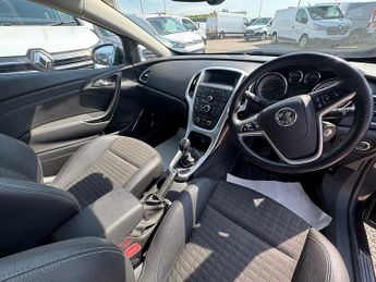 Vauxhall Astra GTC CDTi SRi