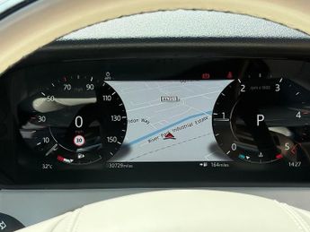 Land Rover Range Rover Velar D200 MHEV R-Dynamic HSE