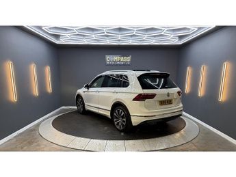 Volkswagen Tiguan 2.0 TDI BlueMotion Tech R-Line SUV 5dr Diesel DSG 4Motion Euro 6