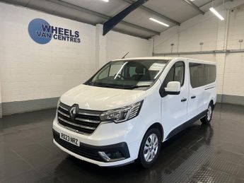 Renault Trafic LL30 Sport Minibus L2 8 Seat 150 ps