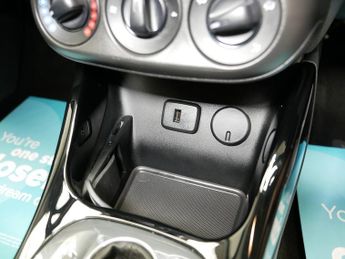 Vauxhall Corsa i ecoTEC SE Nav