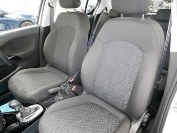 Vauxhall Corsa i ecoTEC SE Nav