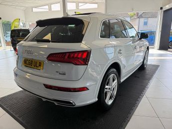 Audi Q5 2.0 TDI 40 S line SUV 5dr Diesel S Tronic quattro Euro 6 (s/s) (