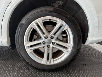 Audi Q5 2.0 TDI 40 S line SUV 5dr Diesel S Tronic quattro Euro 6 (s/s) (