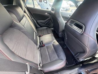 Mercedes-Benz GLA GLA200d AMG Line