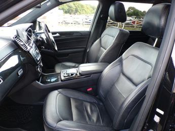 Mercedes-Benz GLS GLS350d V6 AMG Line