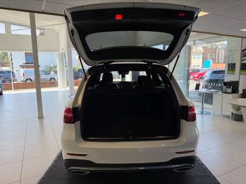Mercedes-Benz GLC 2.1 GLC220d AMG Line SUV 5dr Diesel G-Tronic 4MATIC Euro 6 (s/s)