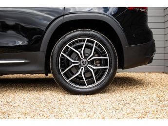 Mercedes-Benz EQB EQB 300 AMG Line