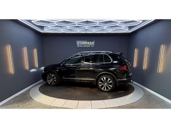 Volkswagen Tiguan 2.0 TDI R-Line SUV 5dr Diesel DSG 4Motion Euro 6 (s/s) (150 ps)