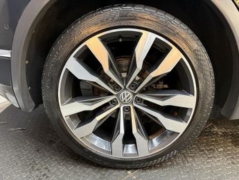 Volkswagen Tiguan 2.0 TDI R-Line SUV 5dr Diesel DSG 4Motion Euro 6 (s/s) (150 ps)