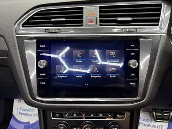 Volkswagen Tiguan 2.0 TDI R-Line SUV 5dr Diesel DSG 4Motion Euro 6 (s/s) (150 ps)