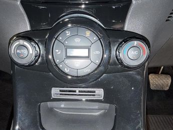 Ford Fiesta T EcoBoost Titanium