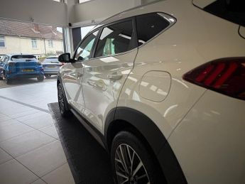 Hyundai TUCSON 1.6 T-GDi Premium SUV 5dr Petrol DCT Euro 6 (s/s) (177 ps)