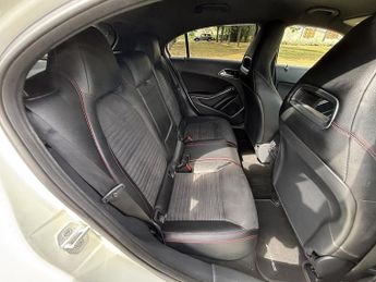 Mercedes-Benz A-Class A180 Blueefficiency Sport