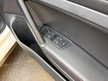 Volkswagen Golf 2.0 TSI GTI Hatchback 5dr Petrol DSG Euro 6 (s/s) (230 ps)