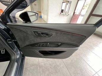 SEAT Leon TSI Cupra 290