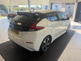 Nissan Leaf 40kWh Tekna Hatchback 5dr Electric Auto (150 ps)