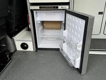 Volkswagen Transporter T5.1 T30 140 LWB DSG