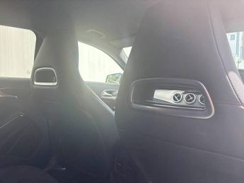 Mercedes-Benz GLA 2.1 GLA200d AMG Line SUV 5dr Diesel 7G-DCT Euro 6 (s/s) (136 ps)