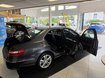 Mercedes-Benz E Class 2.1 E250 CDI BlueEfficiency Avantgarde Saloon 4dr Diesel G-Troni