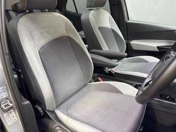 Volkswagen ID.3 Pro Performance 58kWh Family Hatchback 5dr Electric Auto (204 ps