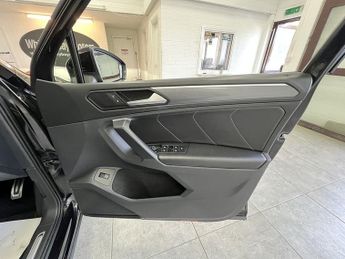 Volkswagen Tiguan TDI R-Line Tech
