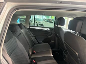 Volkswagen Tiguan 2.0 TDI SE Navigation SUV 5dr Diesel DSG Euro 6 (s/s) (150 ps)