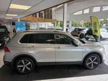 Volkswagen Tiguan 2.0 TDI SE Navigation SUV 5dr Diesel DSG Euro 6 (s/s) (150 ps)